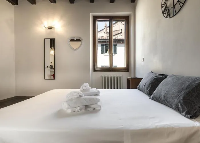 Ponte Postumio Apartment