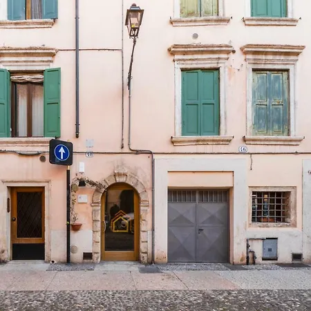 شقة Ponte Postumio