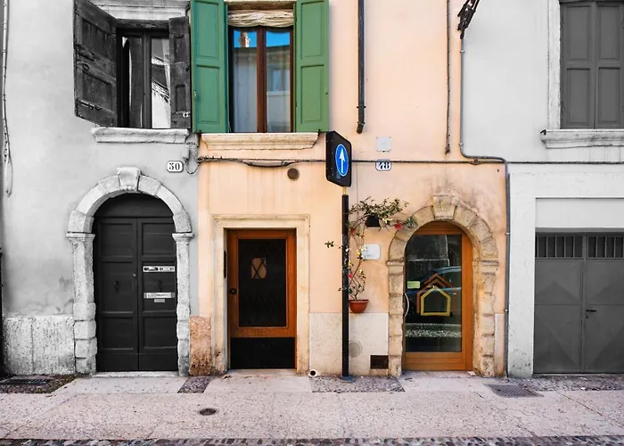 Ponte Postumio Apartament